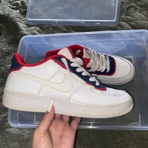 -white ,red and blue Air Force one low